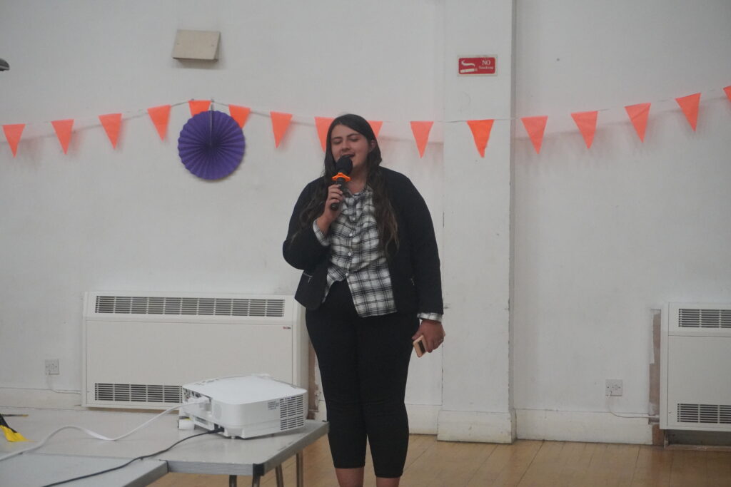 Kayley Jeffreys singing